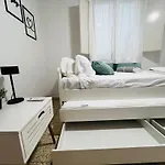 Boliches, Pax6, Wifi And Pool Apartment